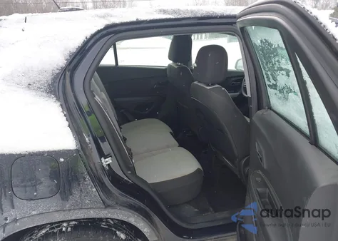 2021 Chevrolet Trax Ls z USA, uszkodzony, nr VIN KL7CJNSB2MB314441